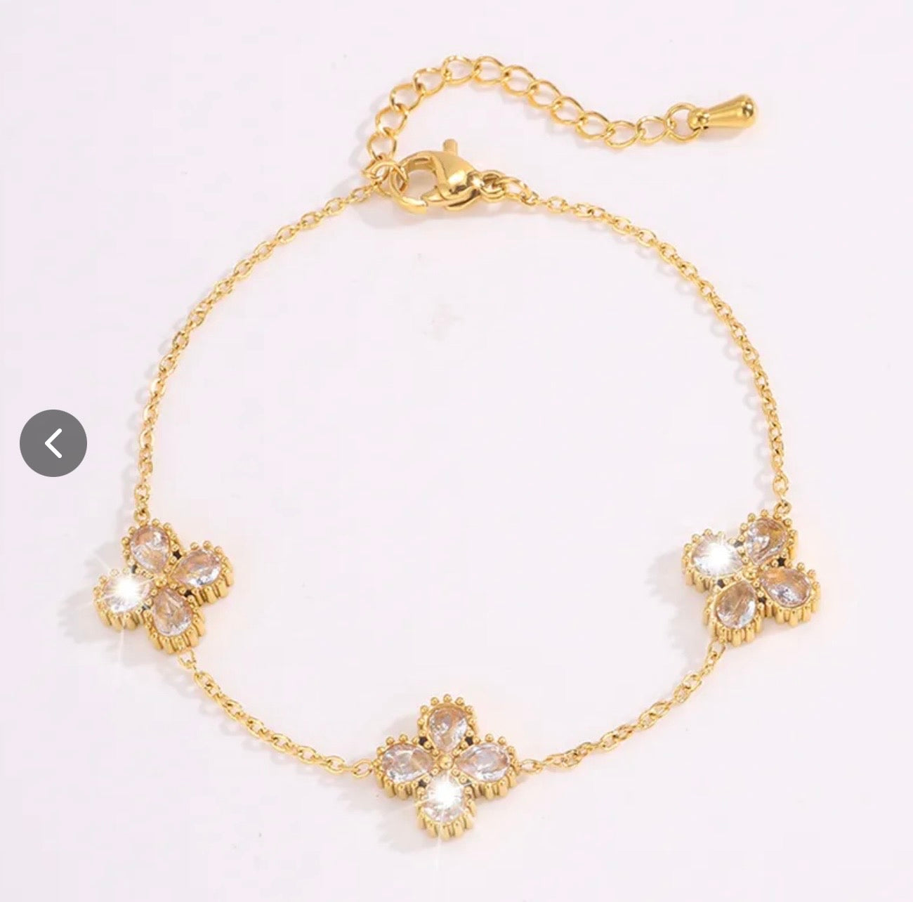 Pulsera Dorada con Flor de Zirconias