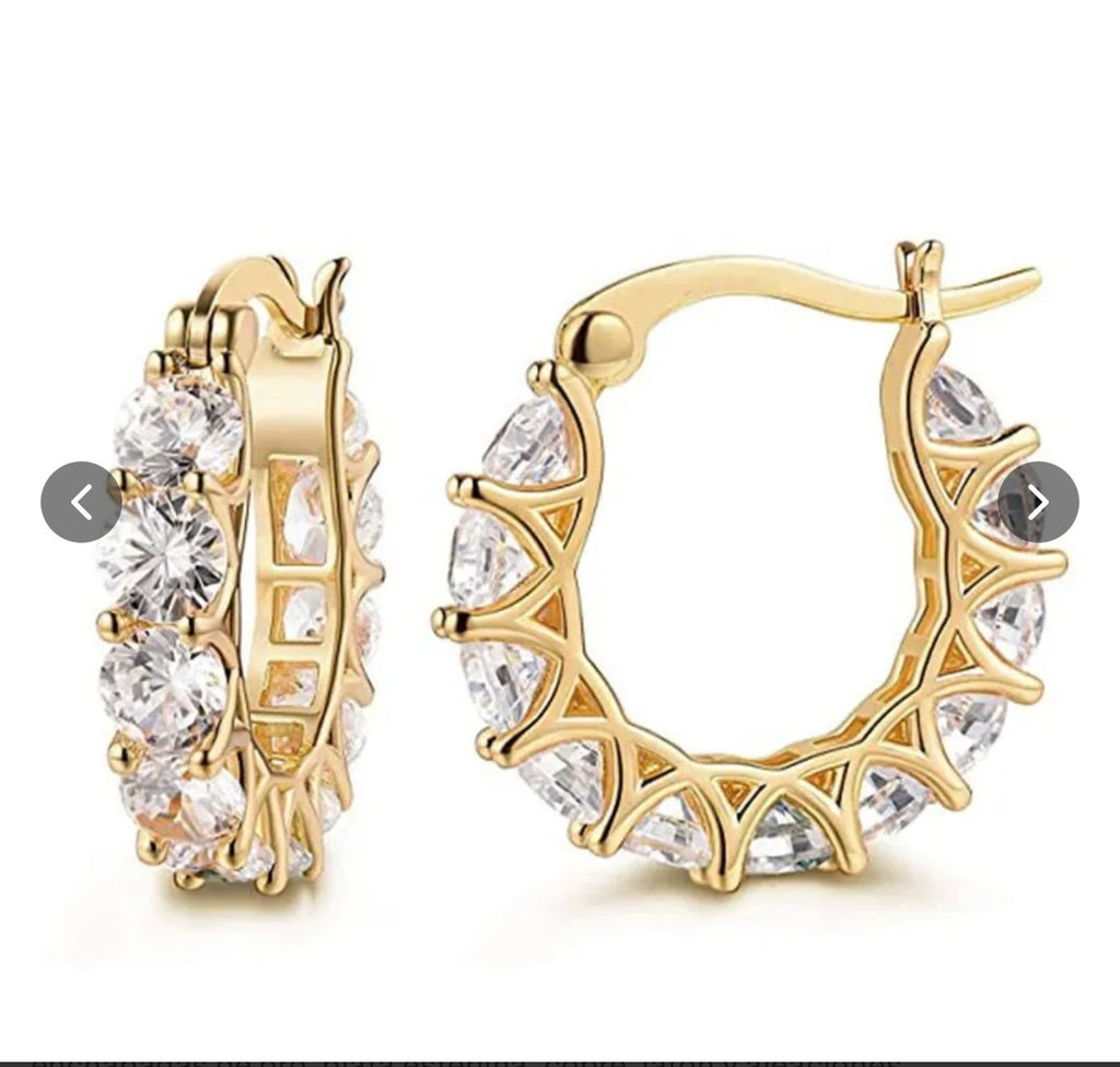 Aretes Hoop Dorados con Zirconias