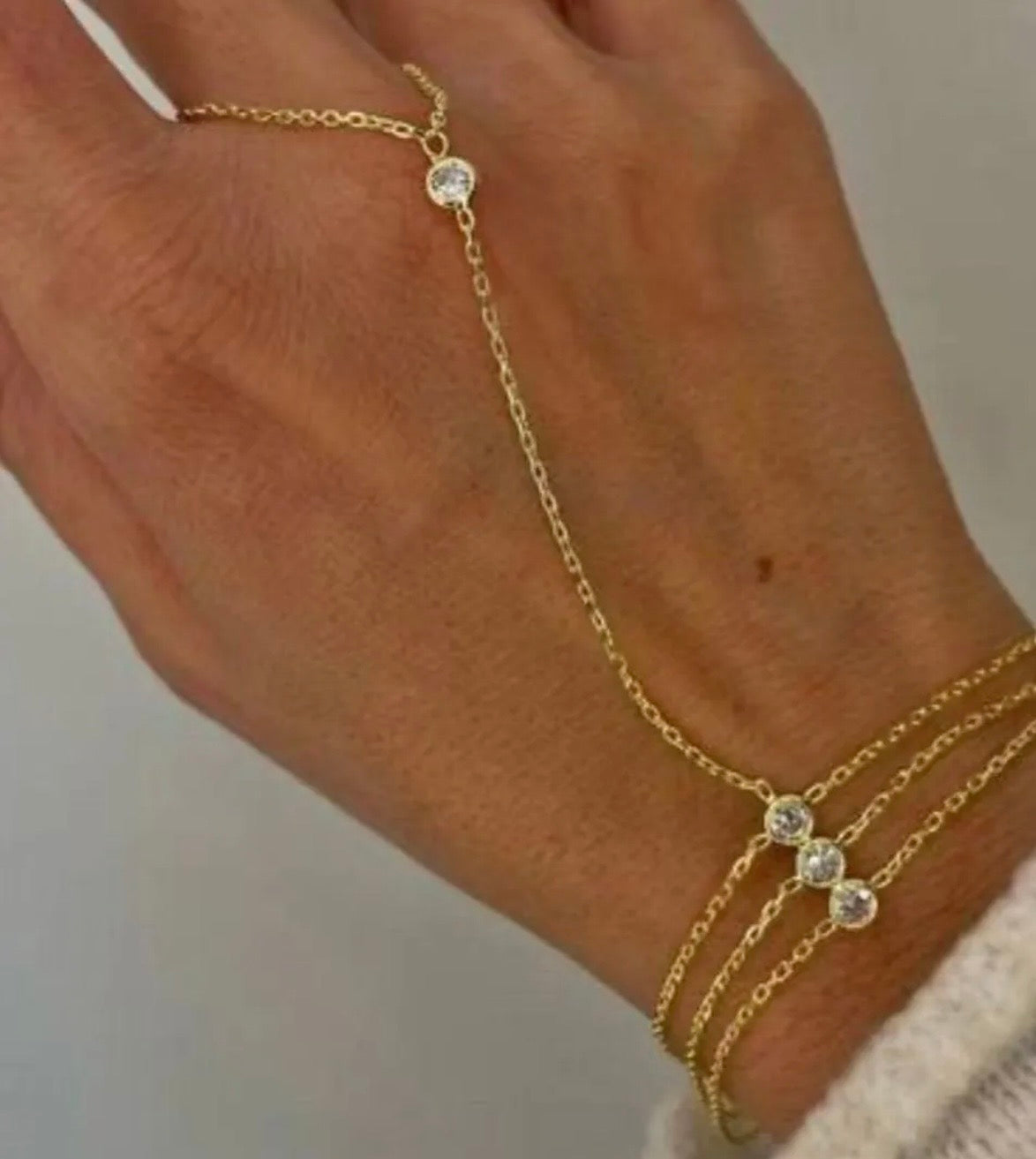 Triple Pulsera con Anillo Integrado con Zirconias